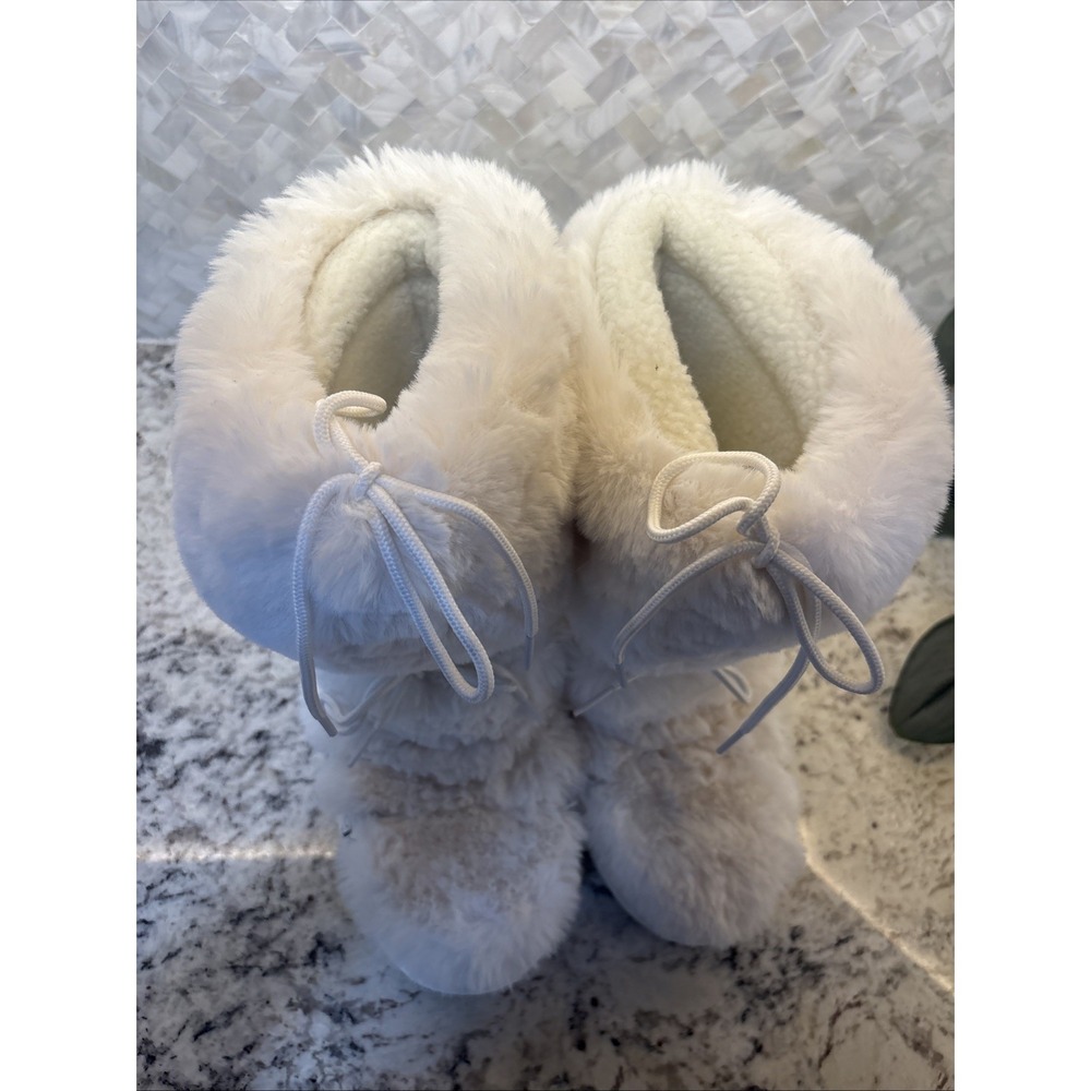 Forever21 Hello Kitty Boots Women's Size 8 White Fur Winter Boots pink Bow‎ - Picture 9 of 16